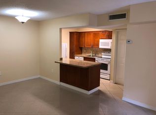 860 SW 129th Pl APT 106, Miami, FL 33184