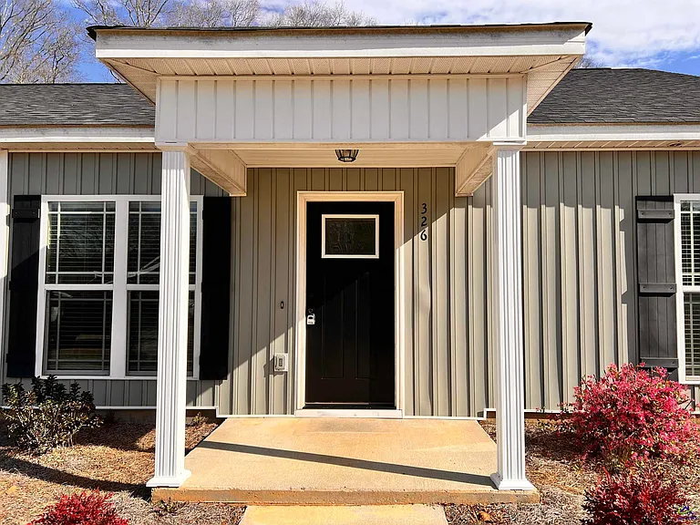 119 Washington Place Dr — Photo 2