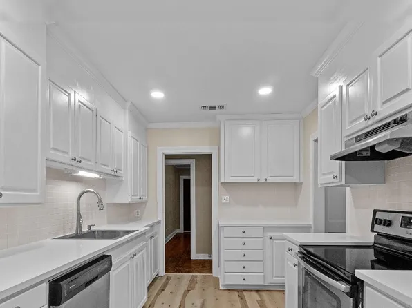 313 S 11th Ave
