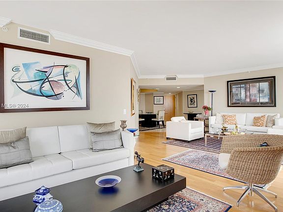 3rd image of 21205 Yacht Club Dr APT 2408