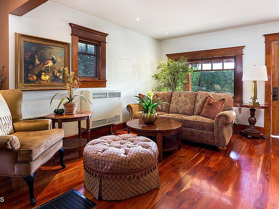 5th image of 841 E 43rd Pl
