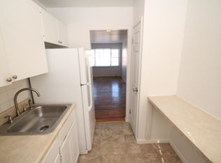 142 Old Ballwin Rd APT B, Ballwin, MO 63021