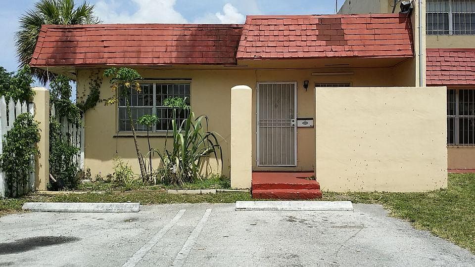 1st image of 628 NW 179th St