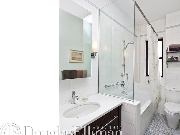 5th image of 880 W 181st St APT 3C