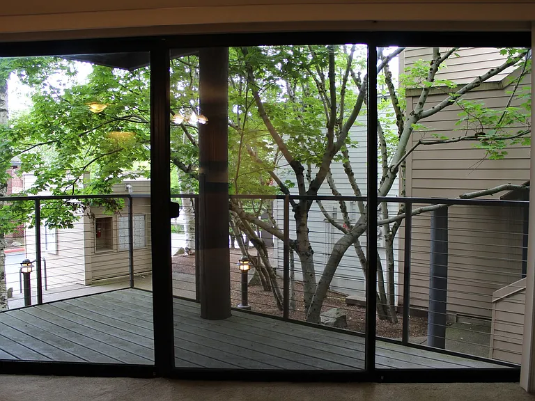 810 NW Naito Pkwy #F22 — Photo 16