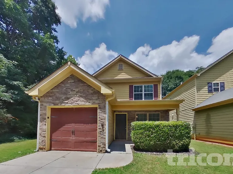 1030 Weatherwood Pl — Photo 2