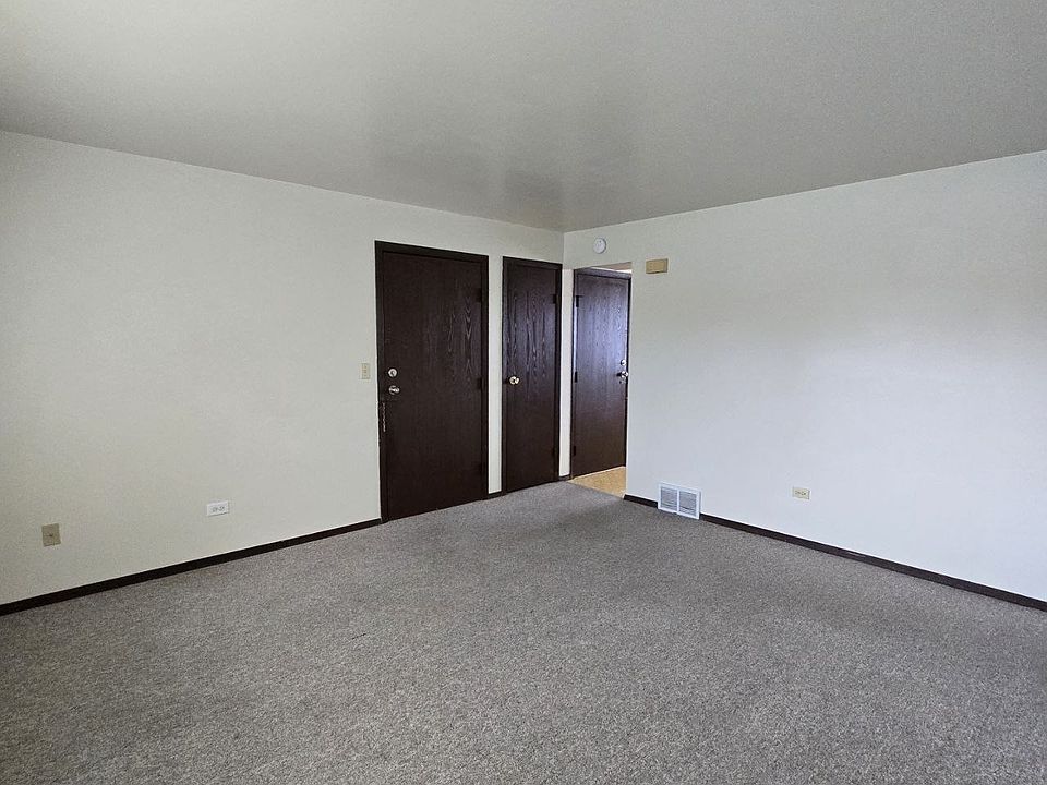 1st image of 1016 Manchester Ct #A2