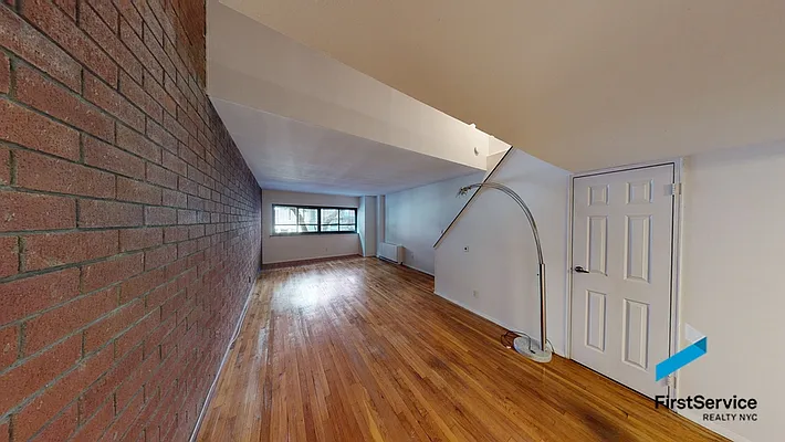 Rented by FirstService Realty (legacy) | media 16