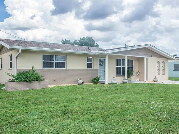 2nd image of 1242 Sabal Gardens Dr