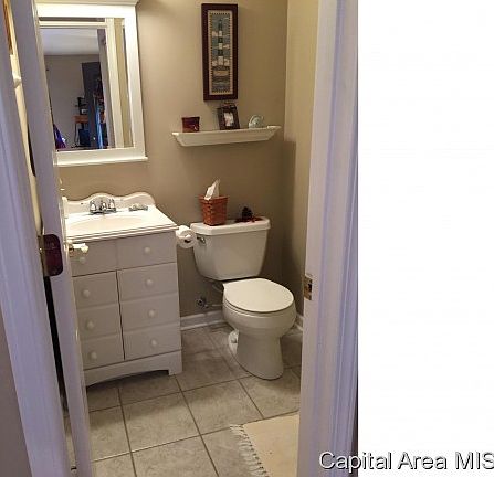 2nd image of 202 Lake Warren Dr