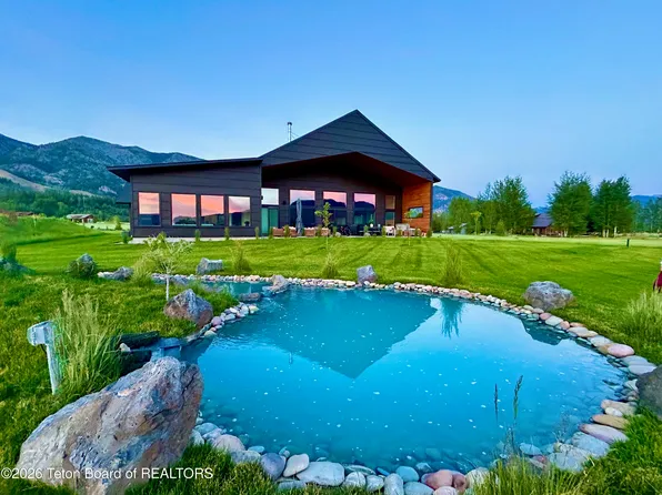 423 Palisades Dr, Alpine, WY 83128