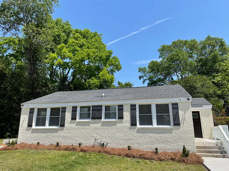 608 Tyler St — Photo 3