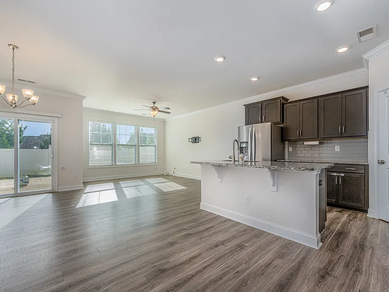 630 Cypress Glen Ln — Photo 9