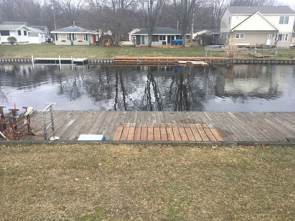 1st image of Island Dr