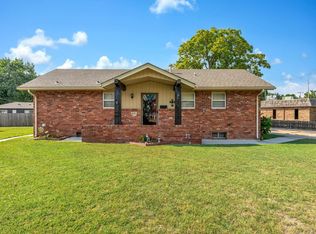 641-643 N Country Acres Ave, Wichita, KS 67212