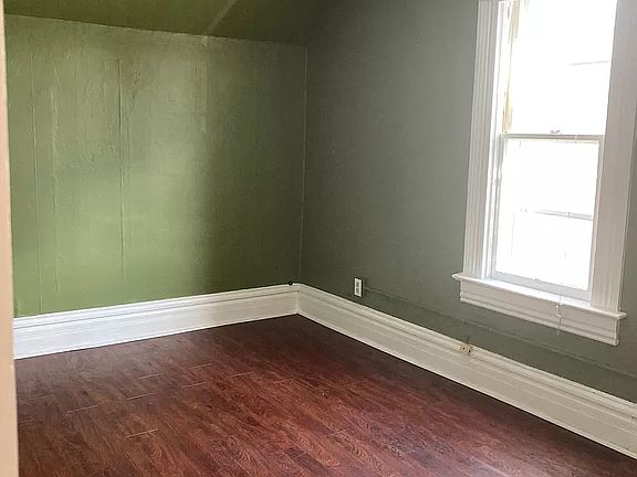 4th image of 238 W 2nd Ave #3