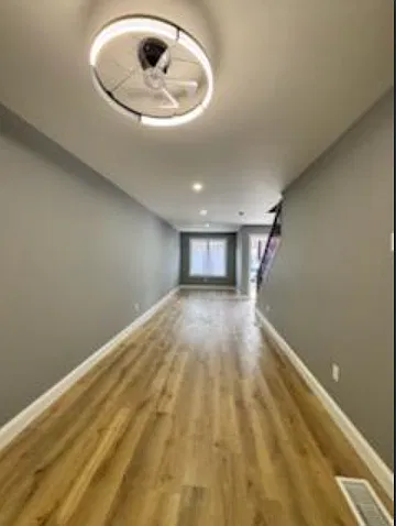 4 bed, 2500 sqft, $4,500 — Photo 4