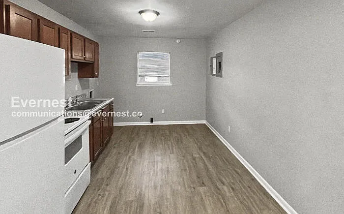 1024 4th Ave W #B — Photo 3