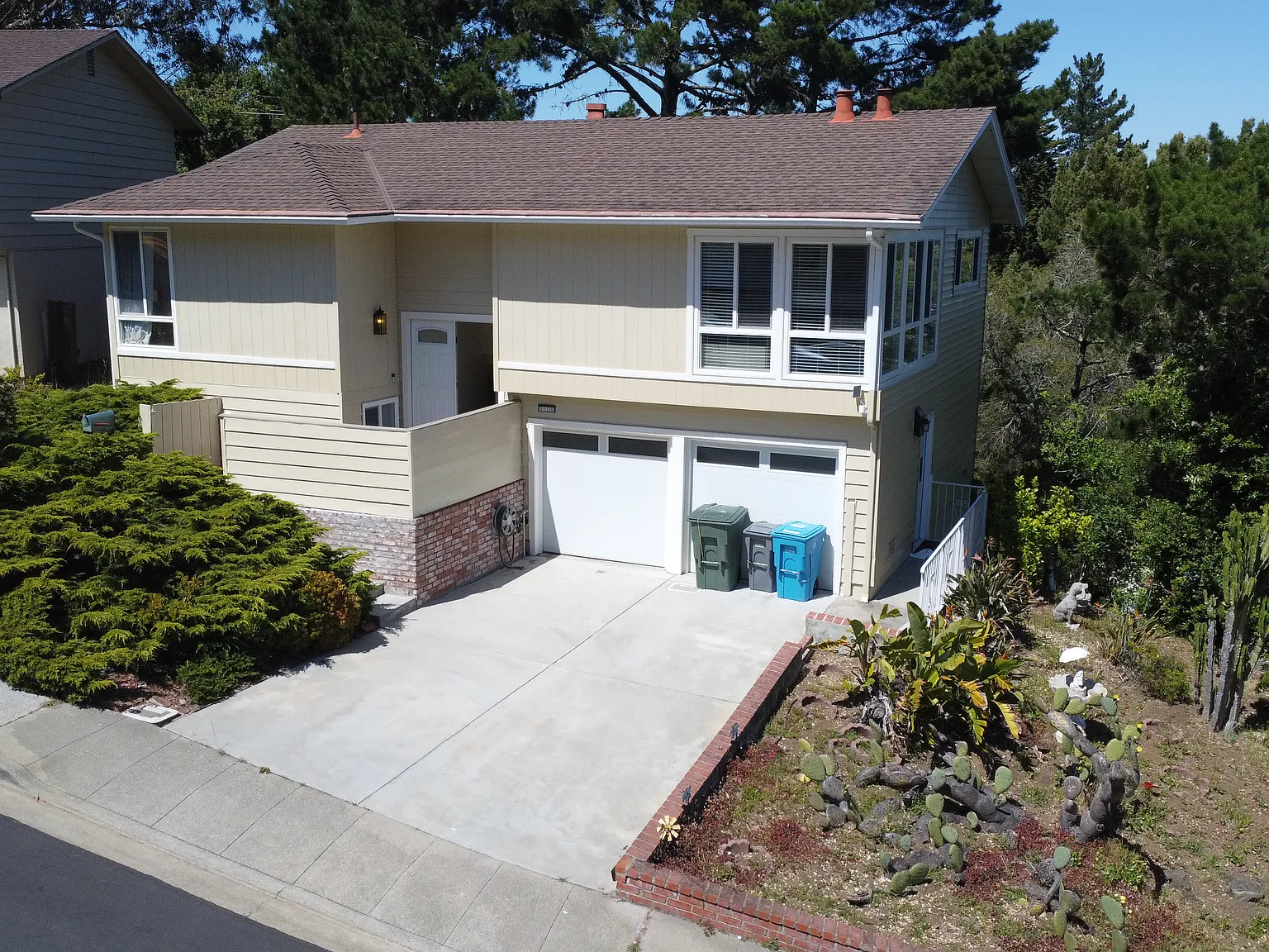 3 bed, 1150 sqft, $7,000 — Photo 2