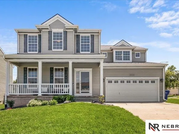 14819 Grebe St, Bennington, NE 68007