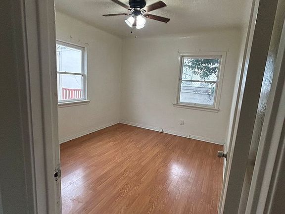 5th image of 1033 Coronado Ave #1037