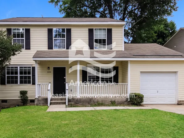 136 Bayfront Dr, Chapin, SC 29036