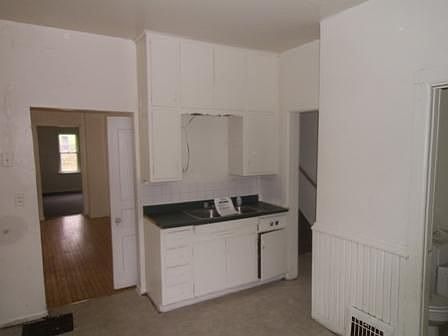 5th image of 2324 N Bremen St