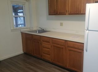 5 S 5th Ave #B, Taftville, CT 06380