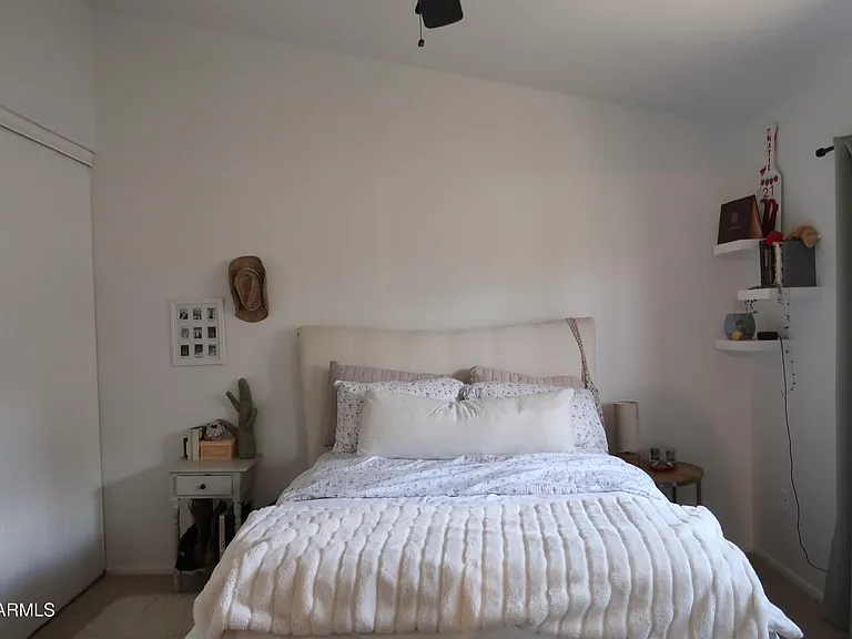 27 W Concorda Dr #103 — Photo 8