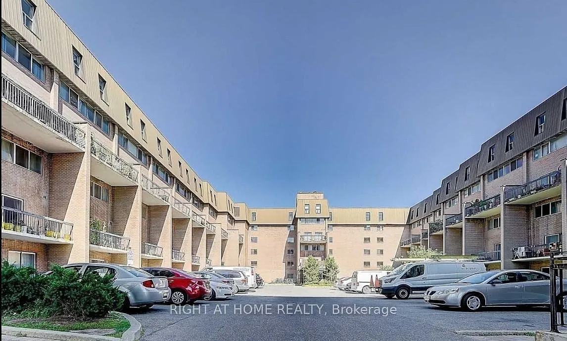 2 bed, $2,300 — Photo 1
