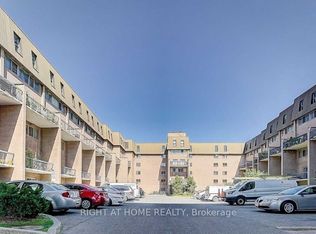 165 Cherokee Blvd #149, Toronto, ON M2J 4T7