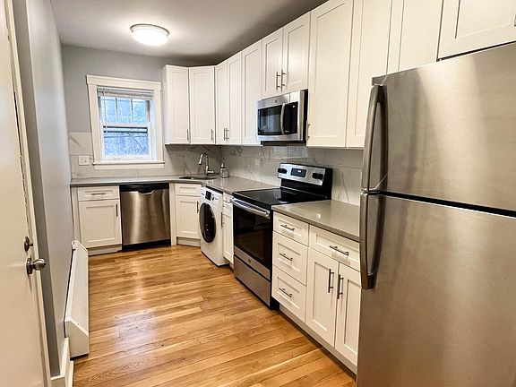 5th image of 4524 N Malden St #120