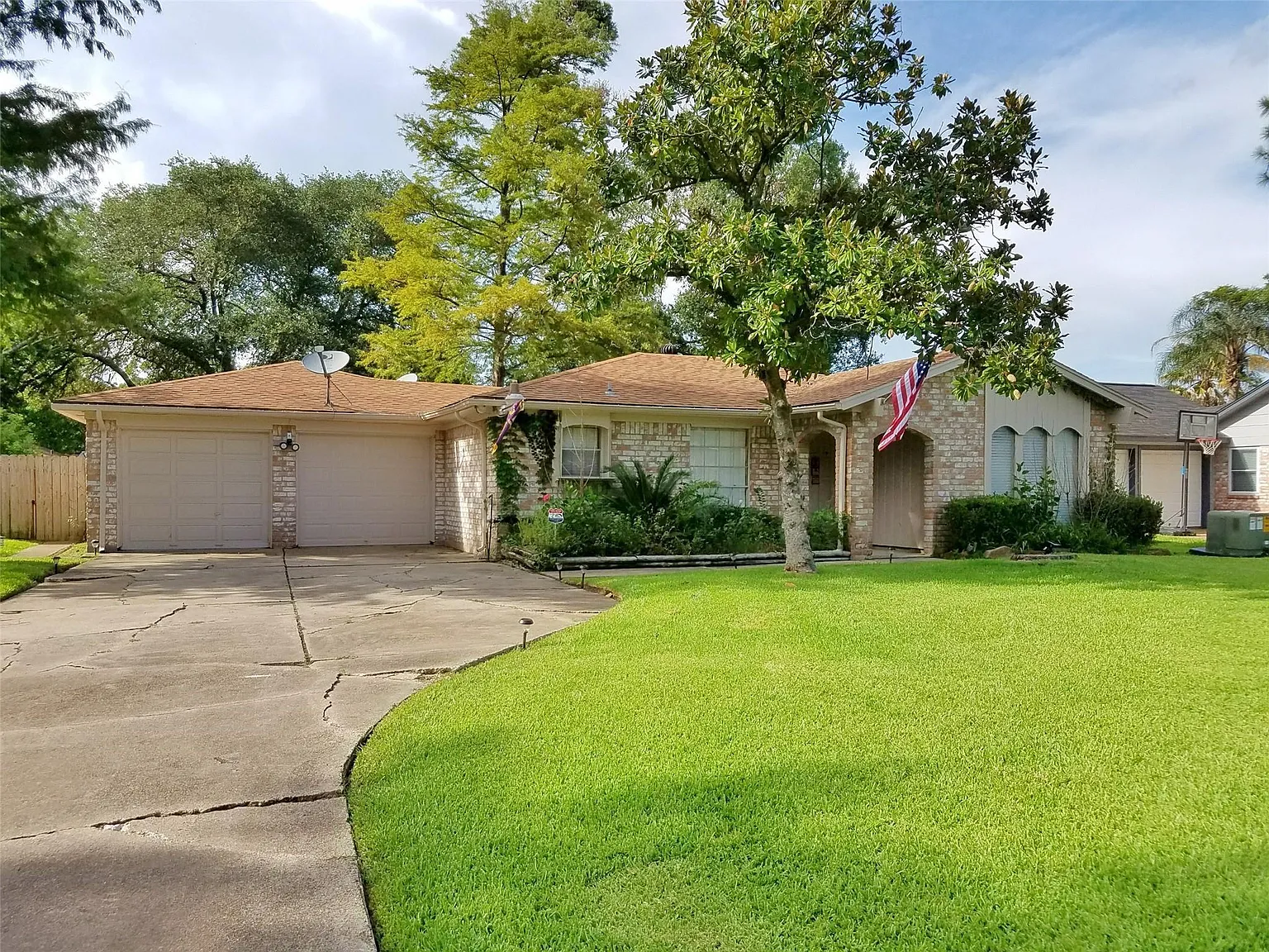 3 bed, 2.0 bath, 1444 sqft, $1,800 — Photo 2