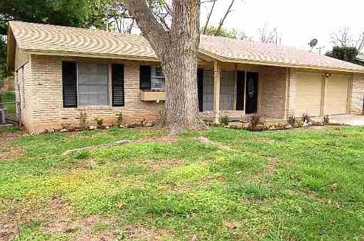 3rd image of 706 CORONET LANE