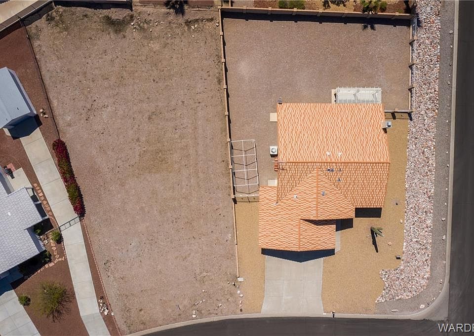 2nd image of 3382 Sundrops Dr