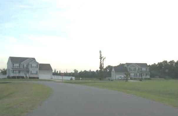 2nd image of 103 Camelot Ct