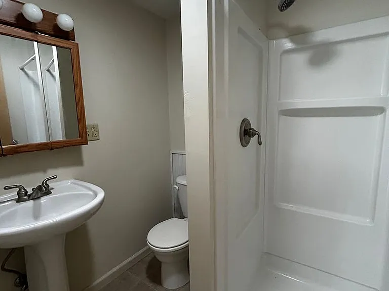 35 James St — Photo 14