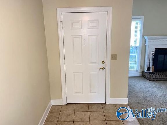 4th image of 2502 Hamilton Dr SE