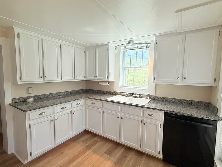 1681 Linville Creek Rd — Photo 9