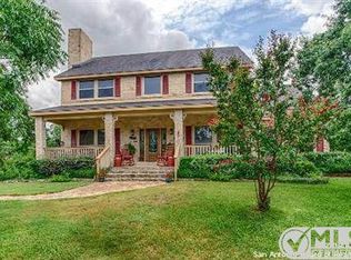 324 Mountain Spring Dr, Boerne, TX 78006