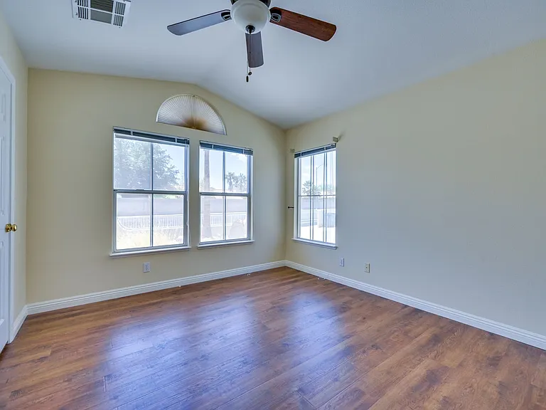 968 E Robindale Rd — Photo 55