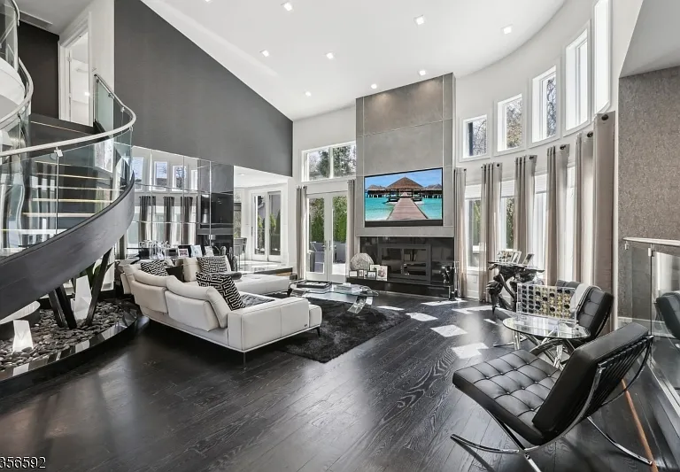 63 Roberts Rd — Photo 7