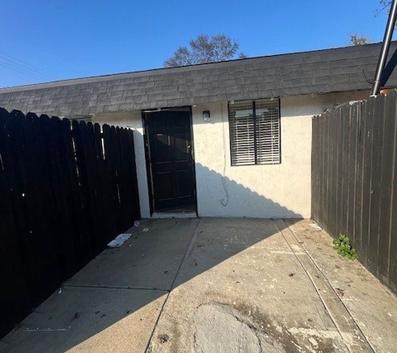1st image of 611 S Garden St APT B