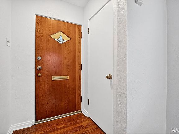 3rd image of 2935 Arlmont Dr