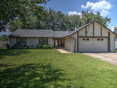 9816 E 116th St, Bixby, OK, 74008