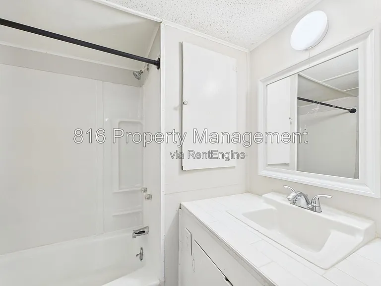 126 S Village Ter — Photo 15