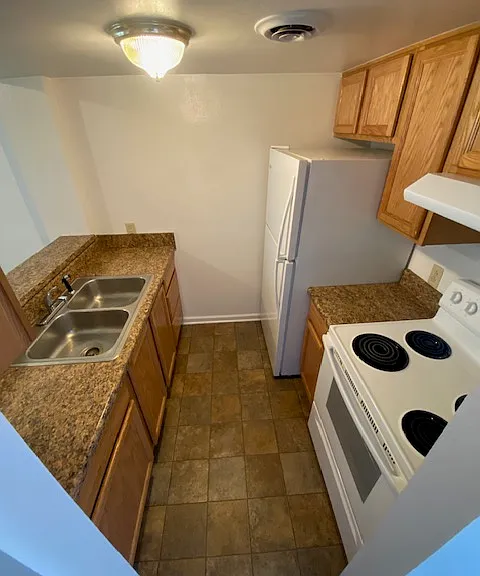 816 West St #8 — Photo 5