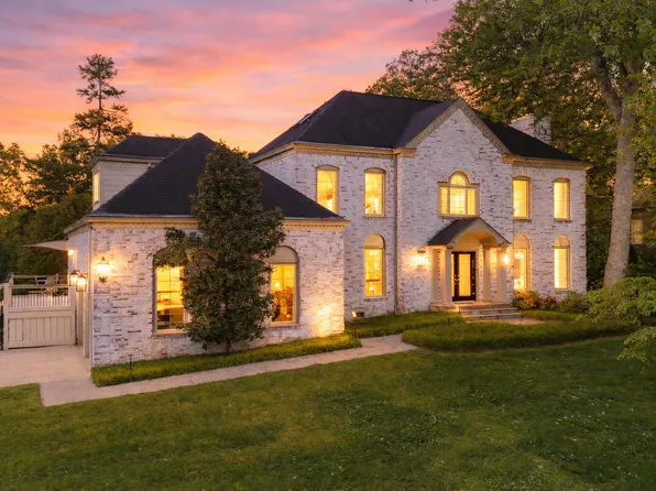 9216 Windstone Dr, Ooltewah, TN 37363