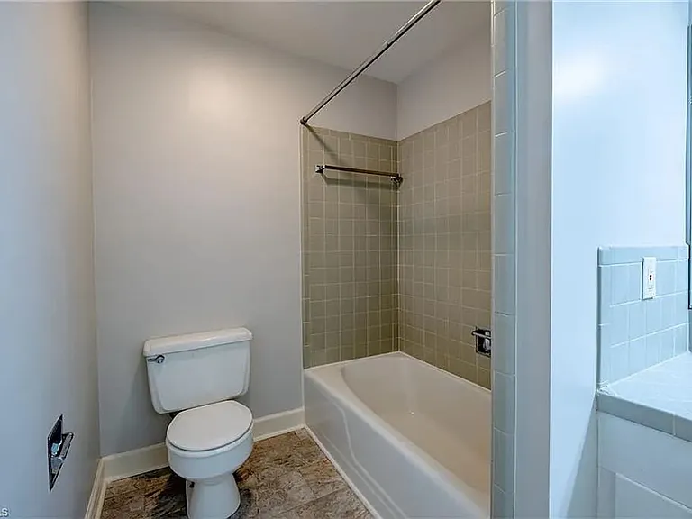 3230 Kinnamon Rd — Photo 6