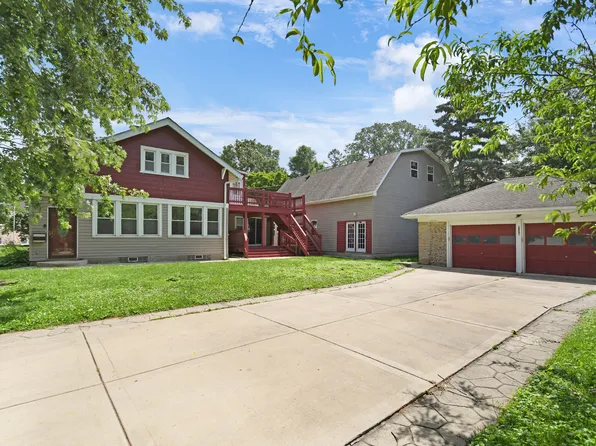 12851 Clinton St, Blue Island, IL 60406